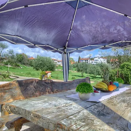 Apartment Adrijano Pula