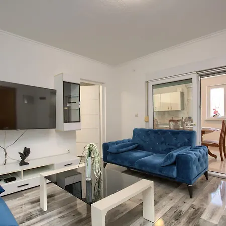 Apartment Adrijano