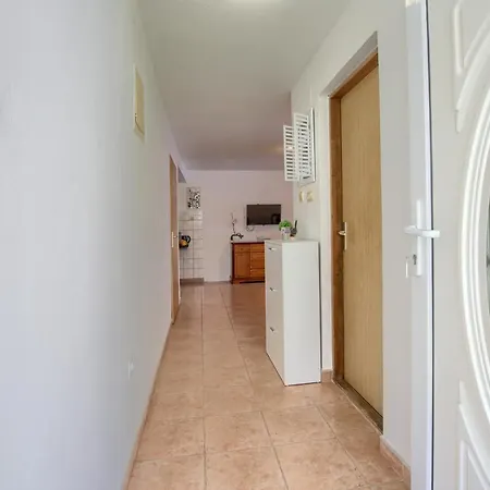 Adrijano Apartman *