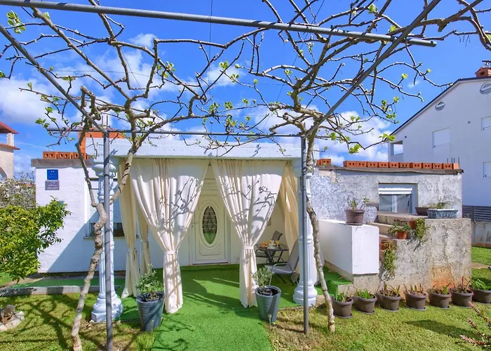 아파트 Adrijano 풀라